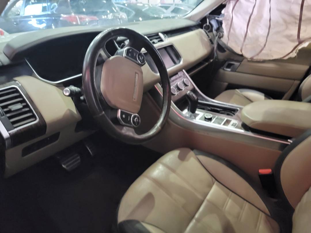 2014 LAND ROVER RANGE ROVER — 84004 Miles — Lot EA389670 — Main - Marhaba Auctions Used Cars - Image 9