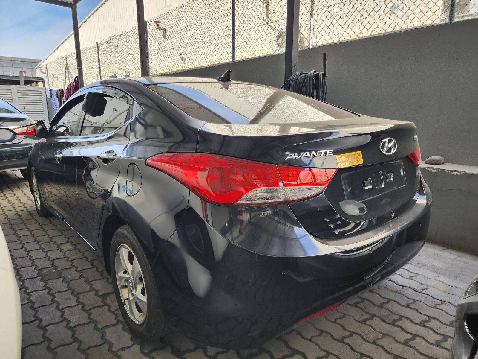 2011 HYUNDAI AVANTE — 90691 KM — Lot 141074 — Al Quoz - Marhaba Auctions Used Cars - Image 5