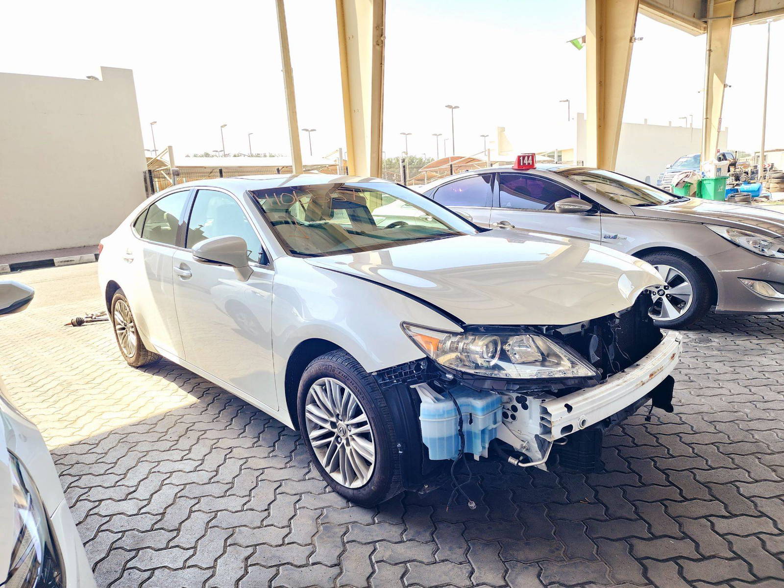 2013 LEXUS ES 350 — 128737 Miles — Lot 41065571 — Souq - Marhaba Auctions Used Cars - Image 4