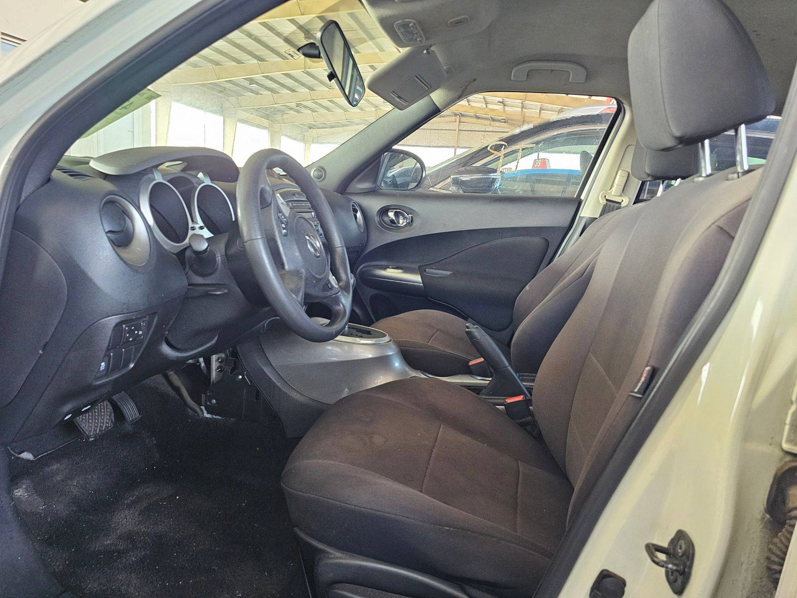 2011 NISSAN JUKE — 198638 Miles — Lot 42993879 — Souq - Marhaba Auctions Used Cars - Image 9