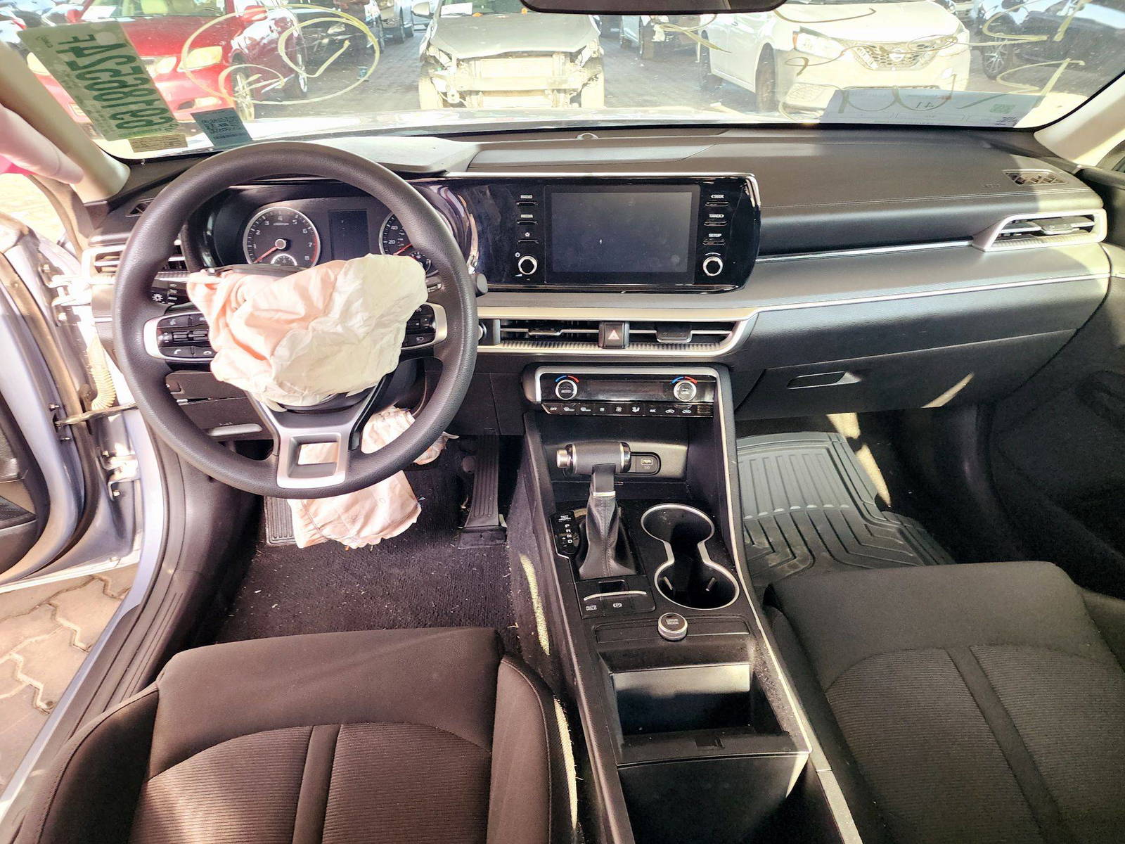 2022 KIA K5 — 80416 Miles — Lot 69186524 — Souq - Marhaba Auctions Used Cars - Image 7