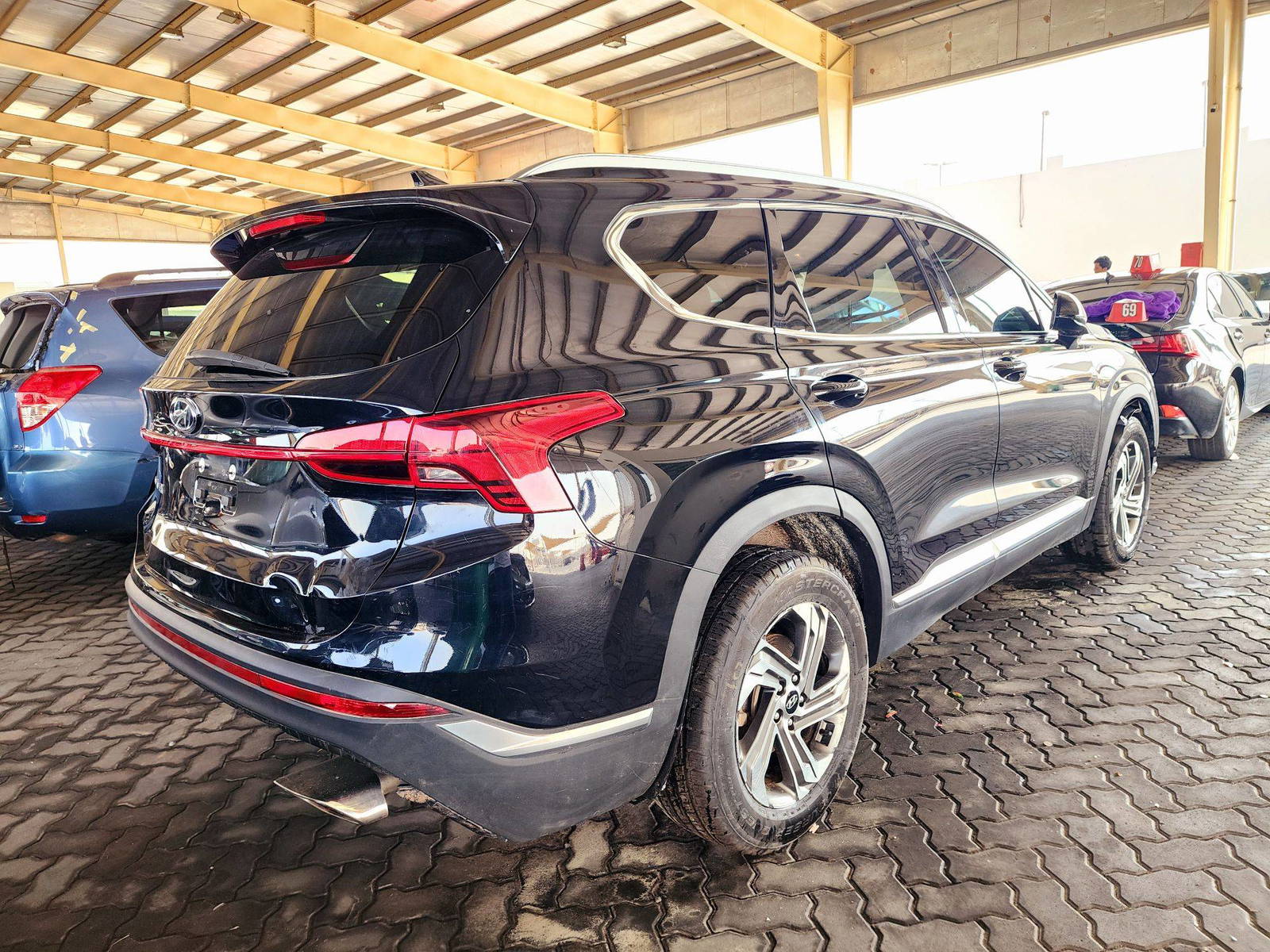 2022 HYUNDAI SANTA FE — 74434 Miles — Lot NH415556 — Souq - Marhaba Auctions Used Cars - Image 3