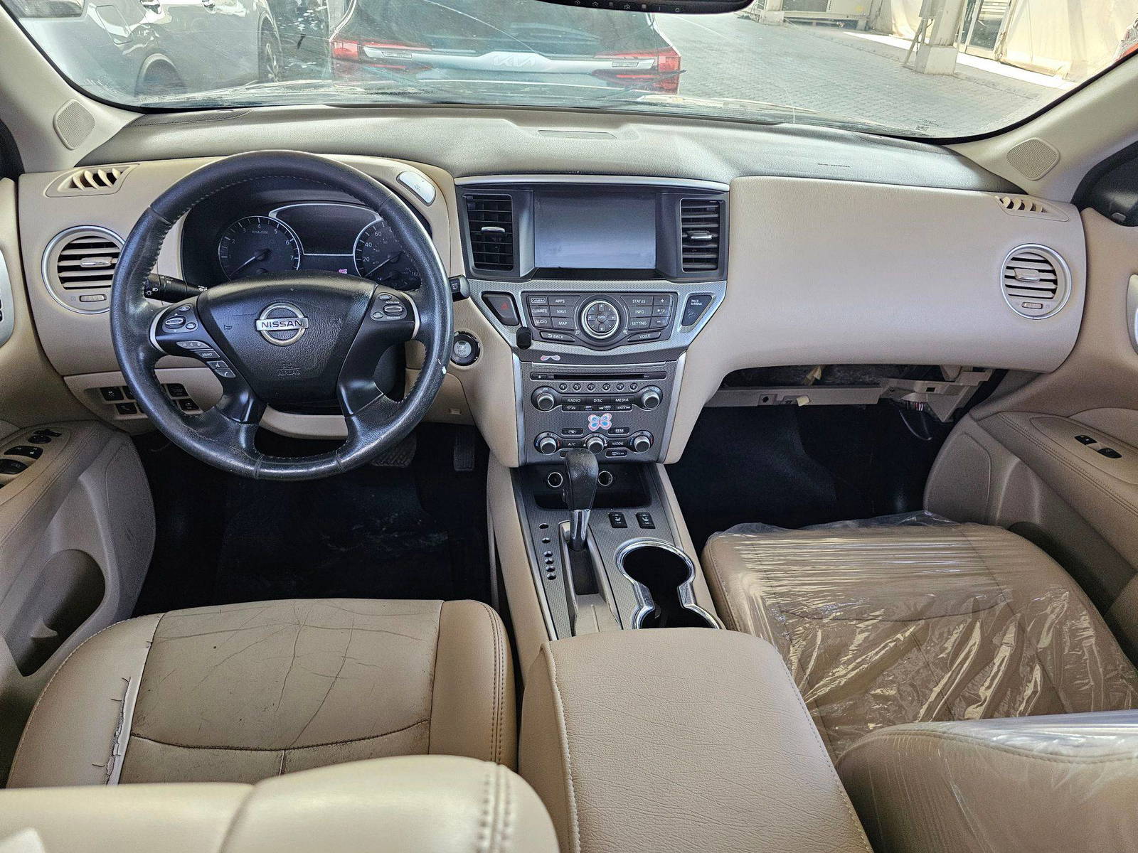 2017 NISSAN PATHFINDER — 156670 Miles — Lot 5HC620213 — Souq - Marhaba Auctions Used Cars - Image 7