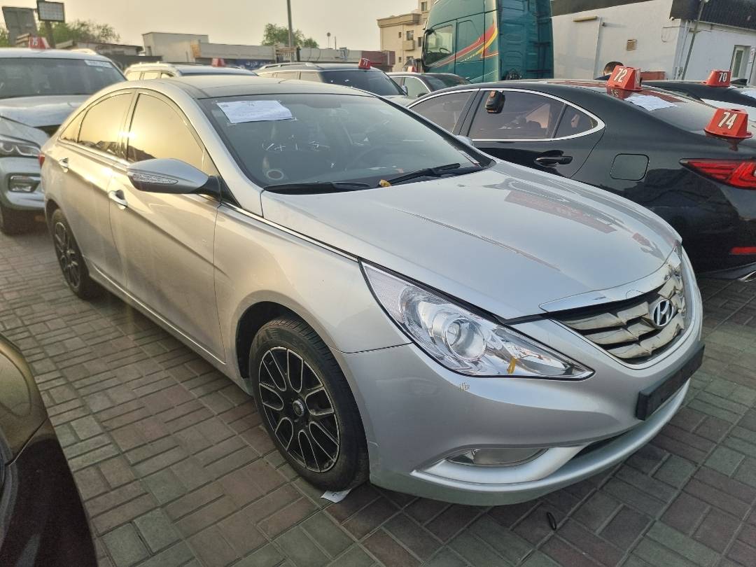 2010 HYUNDAI SONATA — 129423 KM — Lot 124578 — Ind. 12 - Marhaba Auctions Used Cars - Image 3