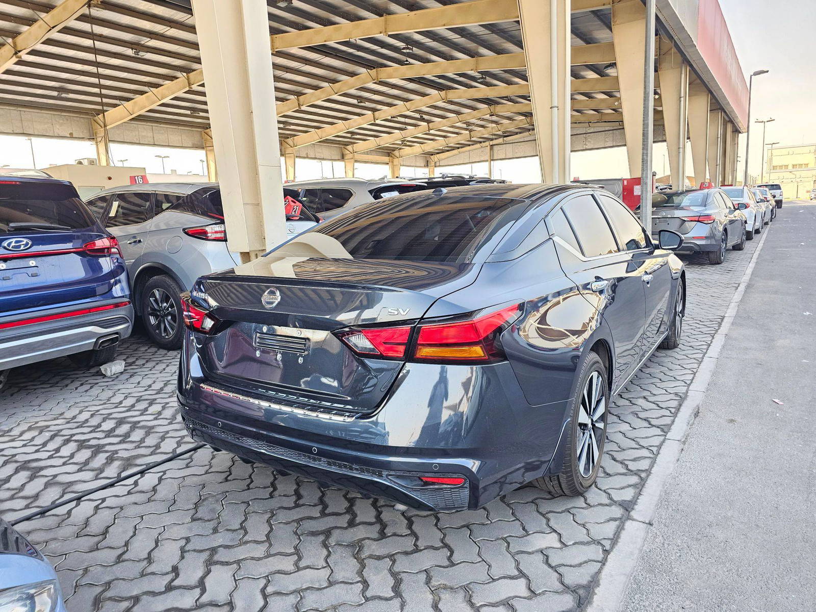 2021 NISSAN ALTIMA — 127532 KM — Lot V0MN345086 — Souq - Marhaba Auctions Used Cars - Image 4