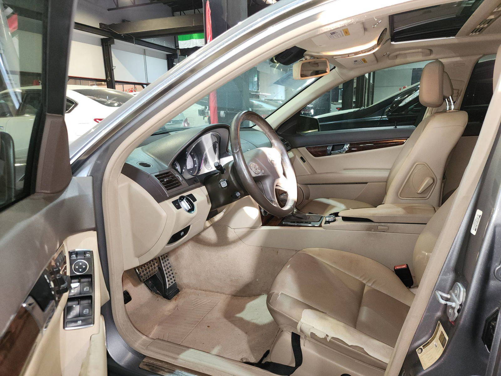 MERCEDES BENZ C300 2011 - Marhaba Auction Used Cars - Image 9