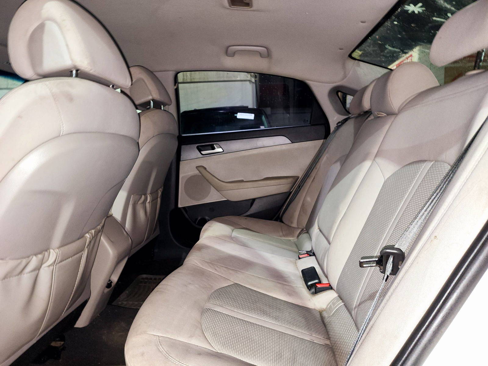 2017 HYUNDAI SONATA — 146278 Miles — Lot 75545274 — Souq - Marhaba Auctions Used Cars - Image 6