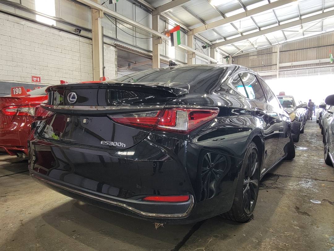 2022 LEXUS ES 300H — 39668 Miles — Lot 0NU016631 — Main - Marhaba Auctions Used Cars - Image 3