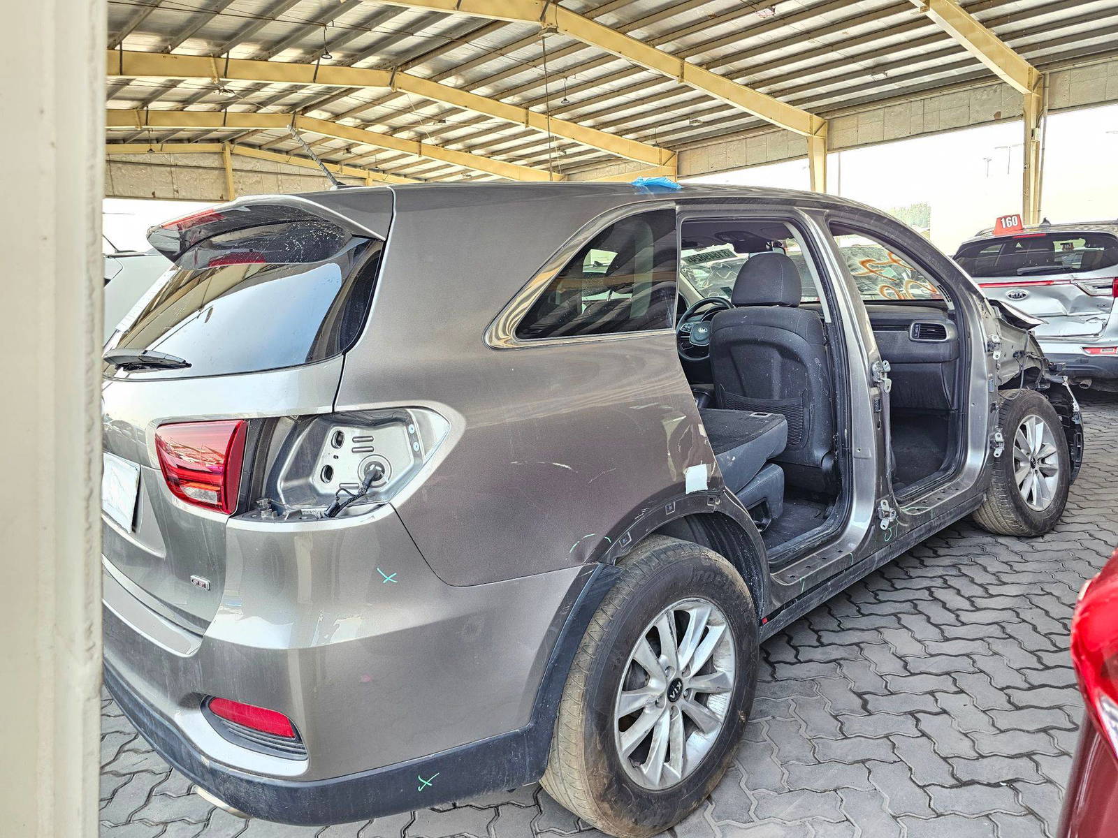2019 KIA SORENTO — 85517 Miles — Lot 3XKG516423 — Main - Marhaba Auctions Used Cars - Image 3