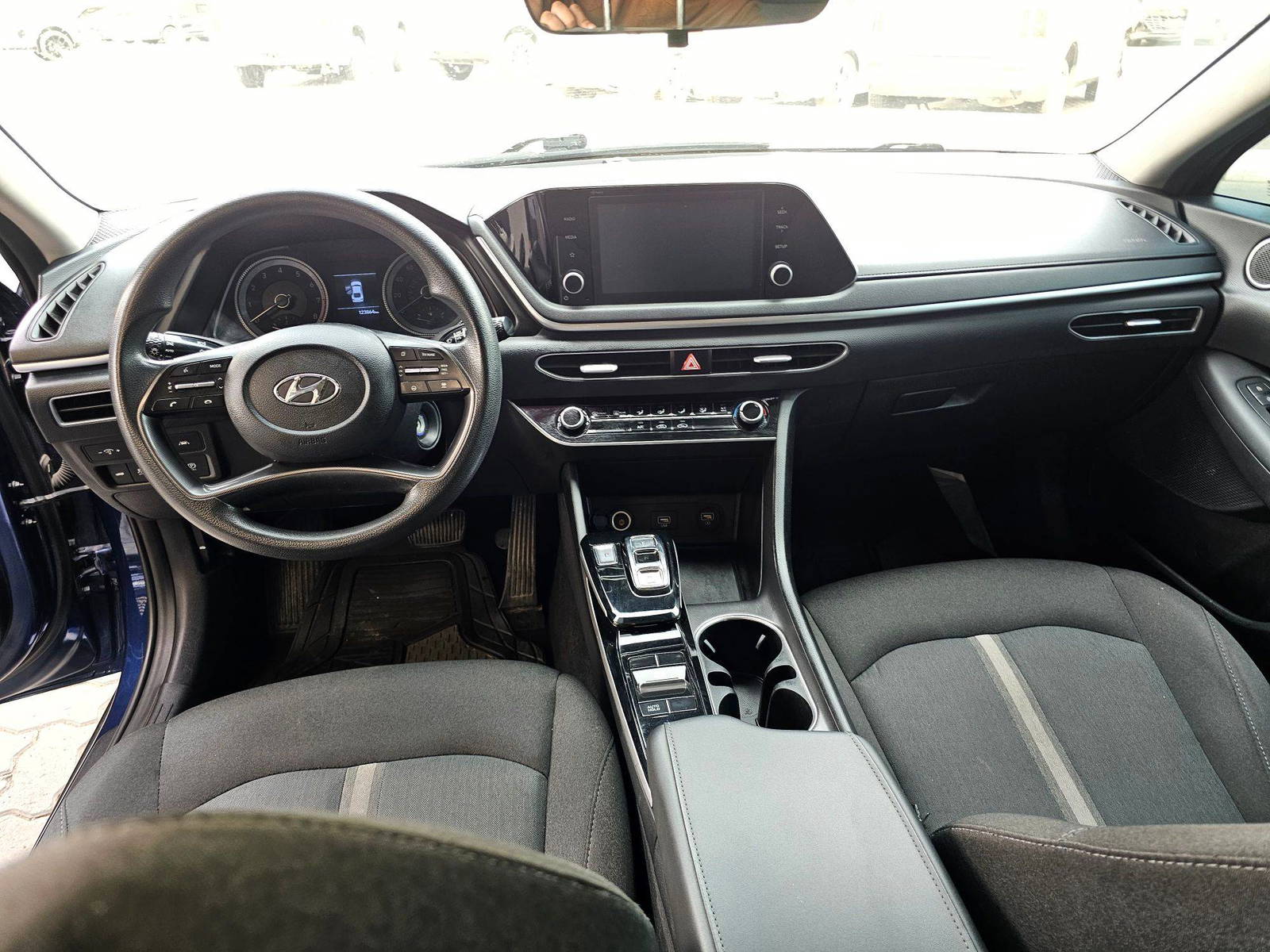 2020 HYUNDAI SONATA — 123864 KM — Lot 0LH041610 — Souq - Marhaba Auctions Used Cars - Image 7