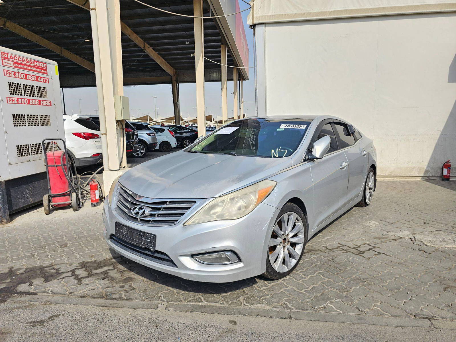 2013 HYUNDAI AZERA — 173515 Miles — Lot G8DA213103 — Souq - Marhaba Auctions Used Cars - Image 3