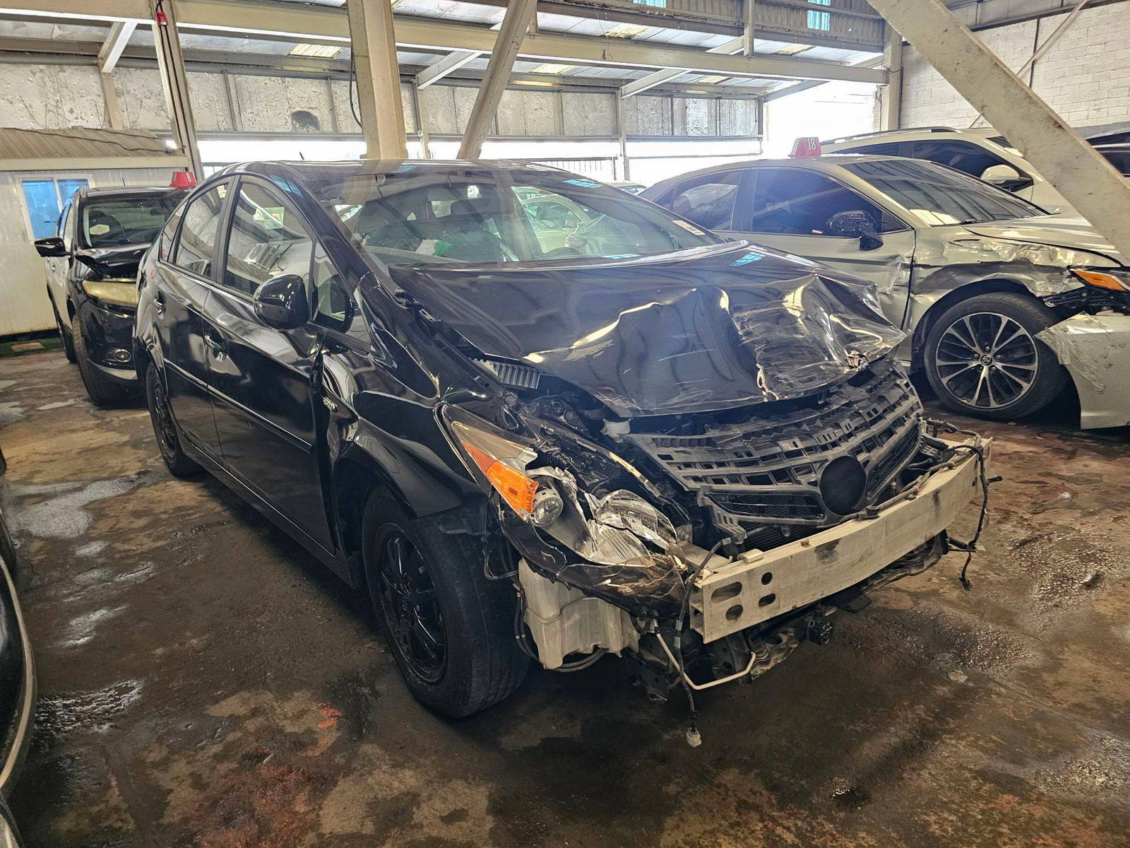 2014 TOYOTA PRIUS — 142503 Miles — Lot 0E1773576 — Main - Marhaba Auctions Used Cars - Image 5