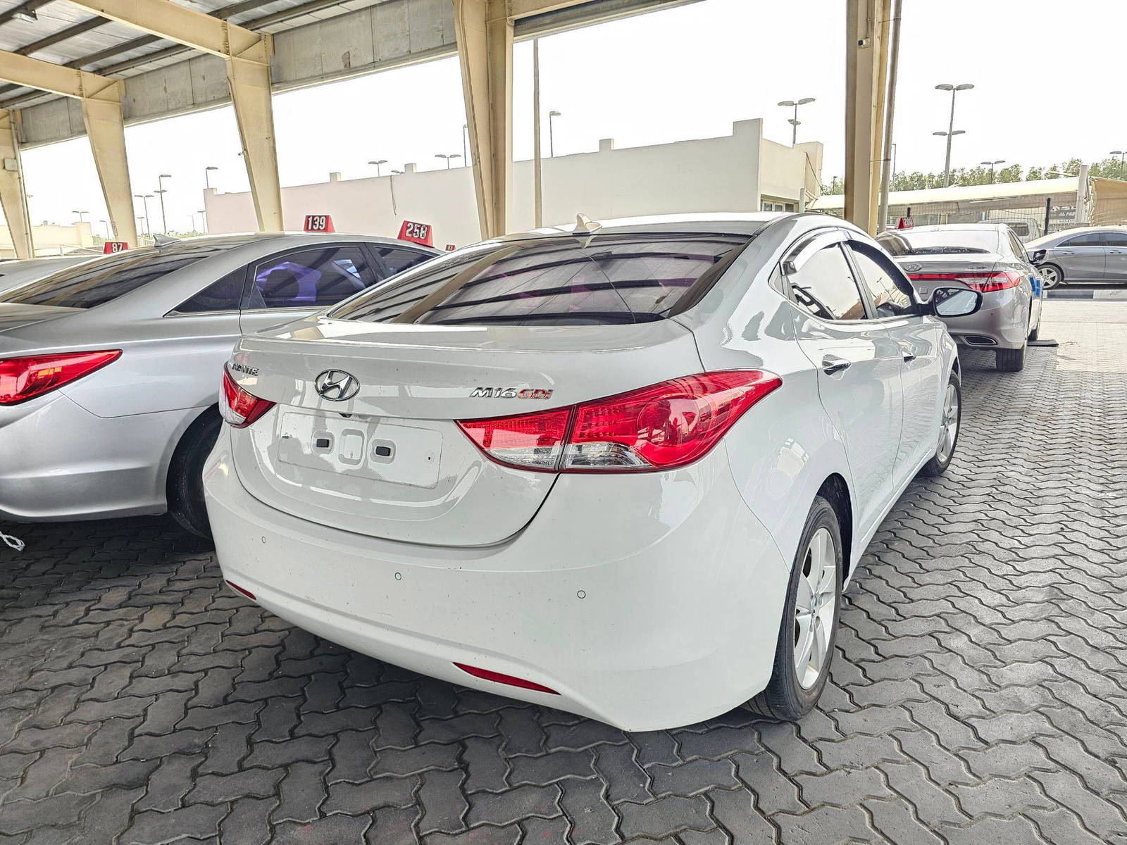 2011 HYUNDAI AVANTE — 117758 KM — Lot 138974 — Souq - Marhaba Auctions Used Cars - Image 3