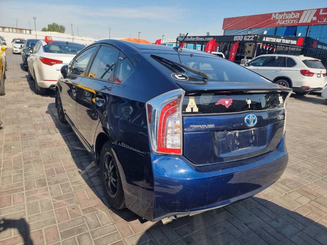 2014 TOYOTA PRIUS — 190400 Miles — Lot 64658195 — Ind. 12 - Marhaba Auctions Used Cars - Image 4