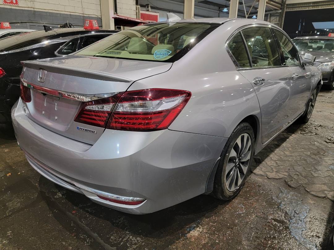 2017 HONDA ACCORD — 113870 Miles — Lot 74404693 - Marhaba Auctions Used Cars - Image 4