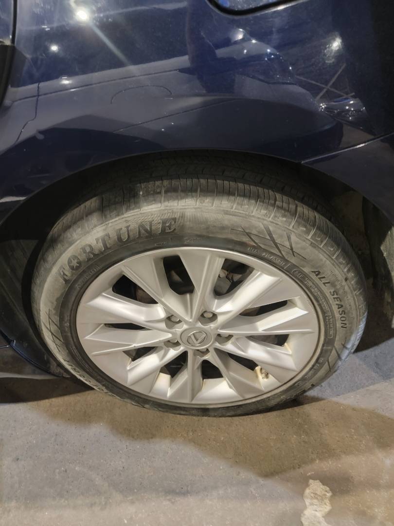 2013 LEXUS ES 300H — 175771 KM — Lot D2001212 — Main - Marhaba Auctions Used Cars - Image 7