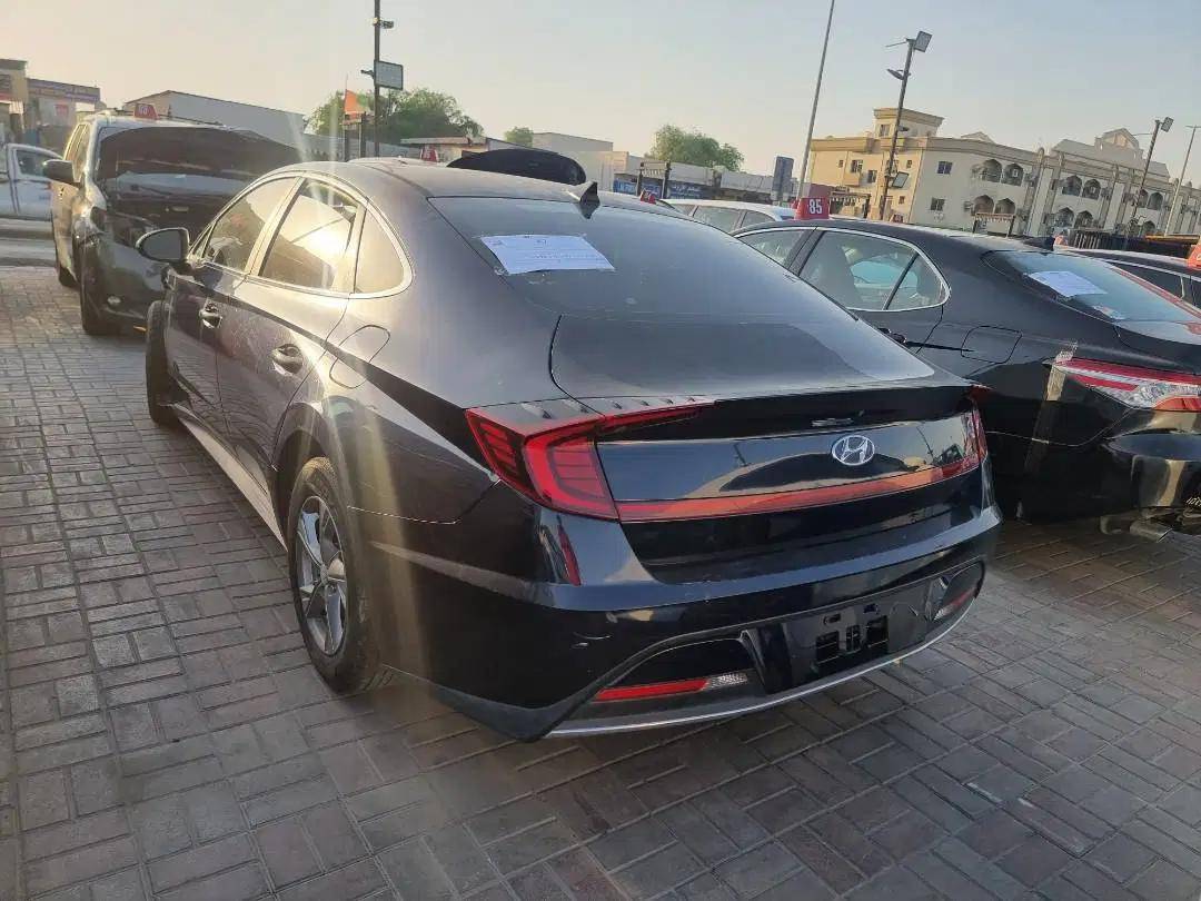HYUNDAI SONATA