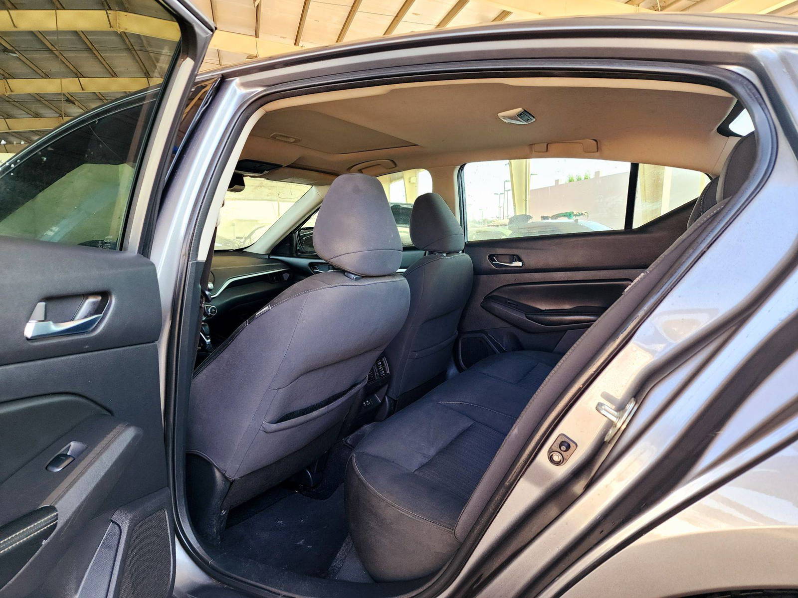 2019 NISSAN ALTIMA — 178815 Miles — Lot C132308 — Souq - Marhaba Auctions Used Cars - Image 6