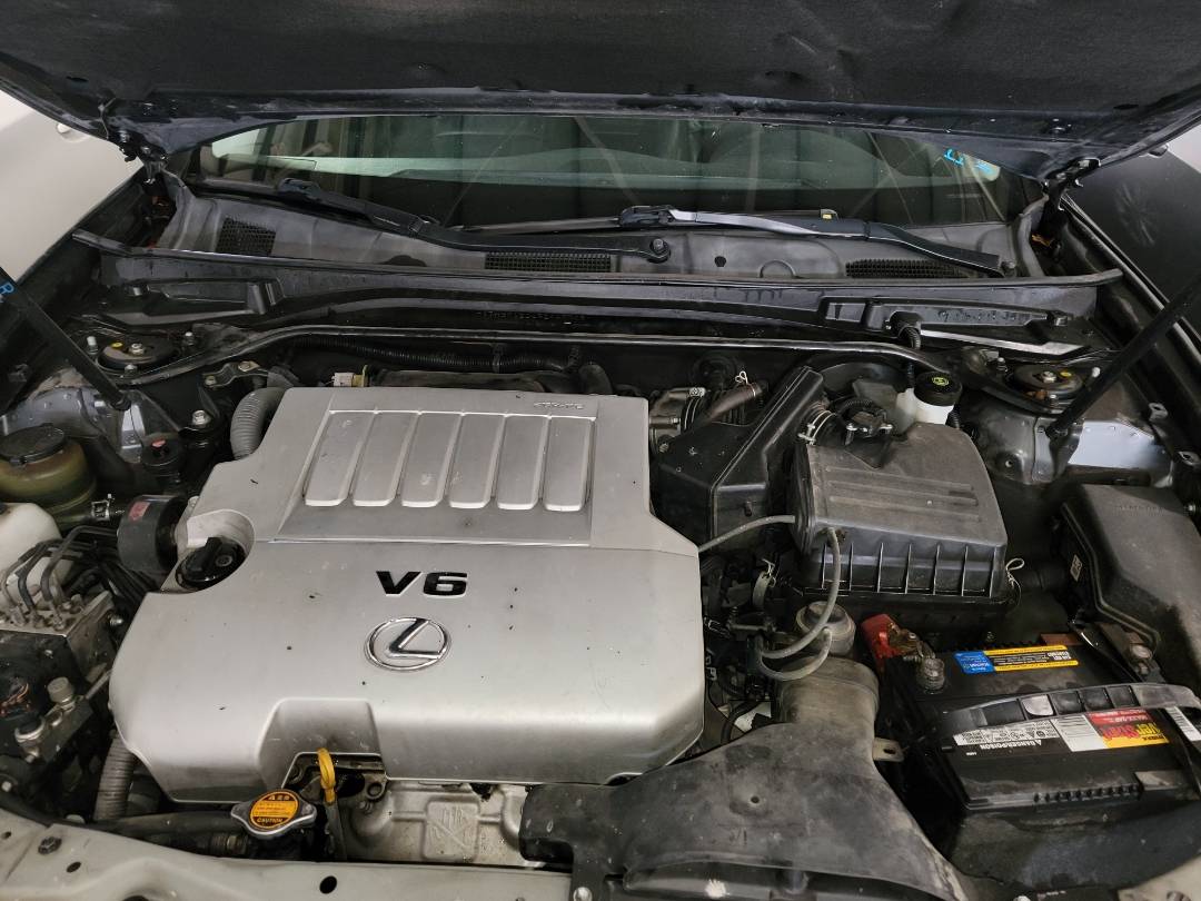 2011 LEXUS ES 350 — 182823 Miles — Lot 38424341 - Marhaba Auctions Used Cars - Image 8