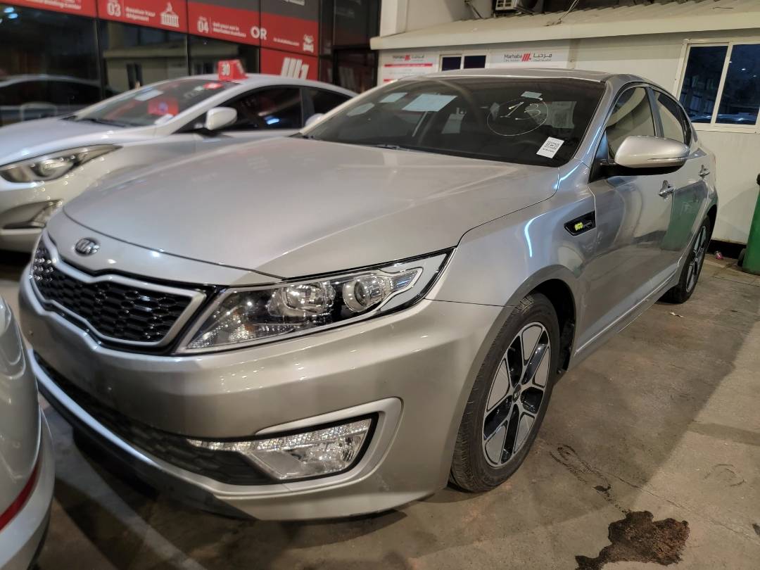 2014 KIA K5 — 173061 KM — Lot 54315 — Main - Marhaba Auctions Used Cars - Image 4