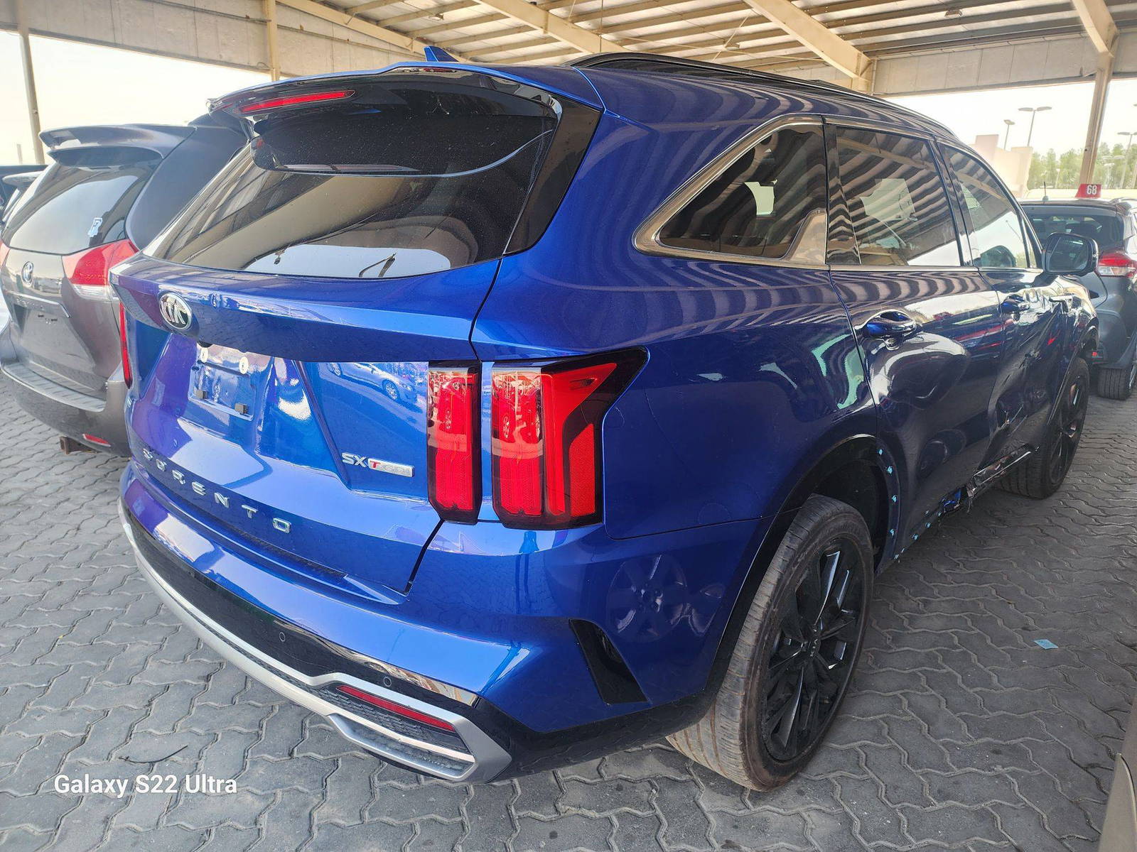 2021 KIA SORENTO — 62345 Miles — Lot 37477934 — Souq - Marhaba Auctions Used Cars - Image 3
