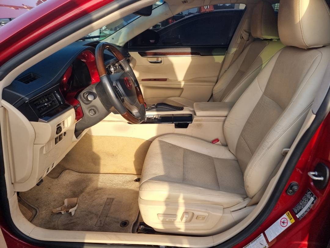 2013 LEXUS ES 350 — 172370 Miles — Lot 024049 — Ind. 12 - Marhaba Auctions Used Cars - Image 11