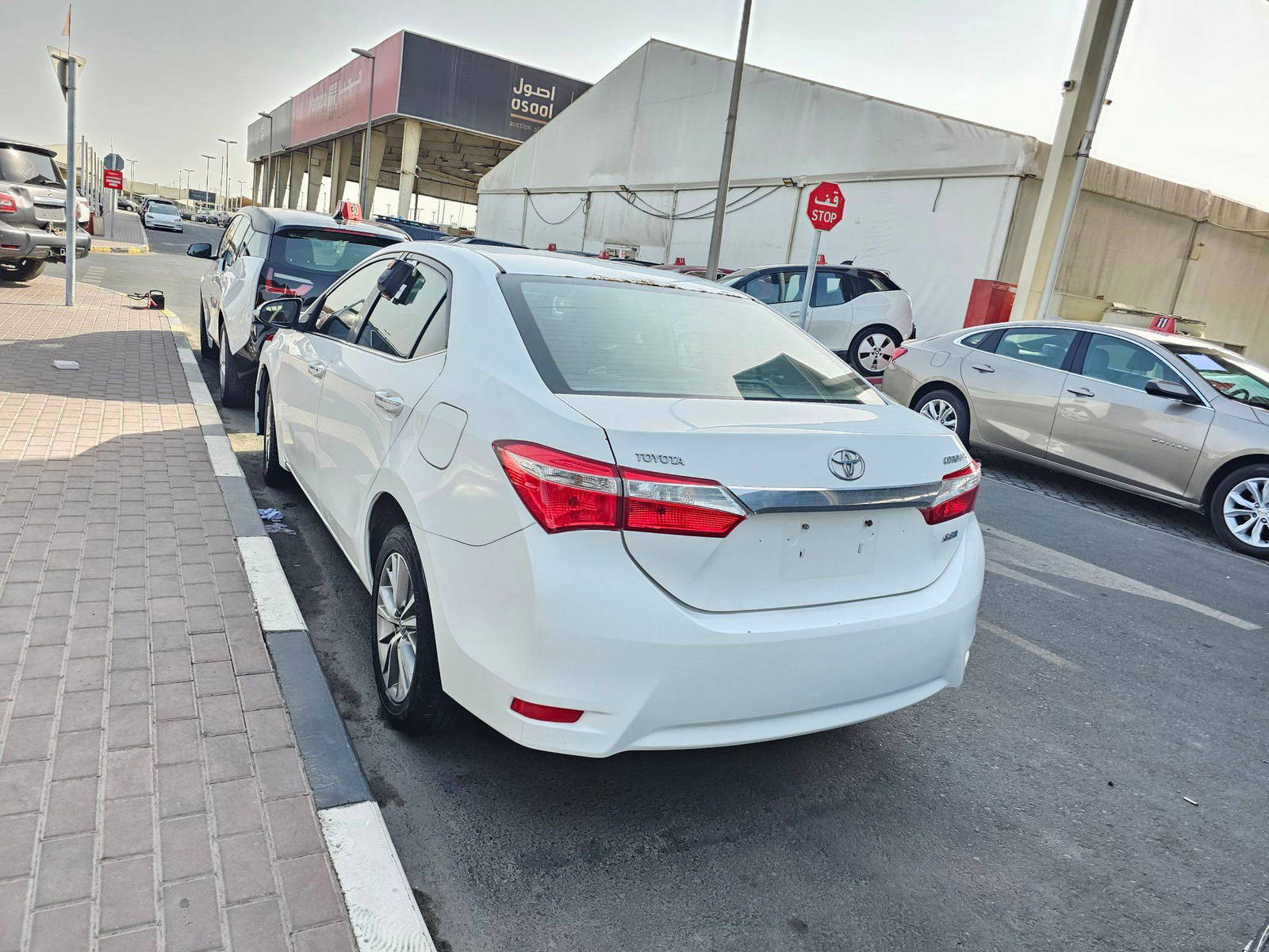 2015 TOYOTA COROLLA — 696540 KM — Lot 221020 — Souq - Marhaba Auctions Used Cars - Image 3