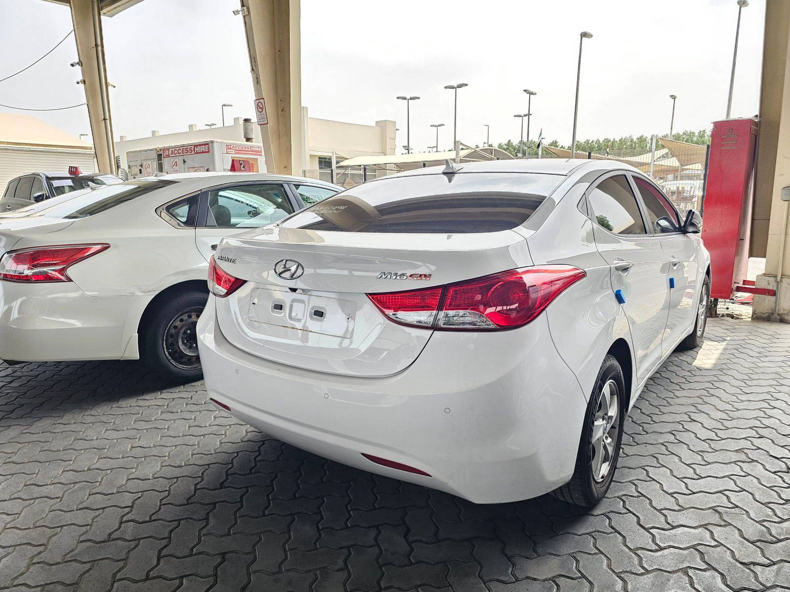 2012 HYUNDAI AVANTE — 200830 KM — Lot 590171 — Ind. 12 - Marhaba Auctions Used Cars - Image 4