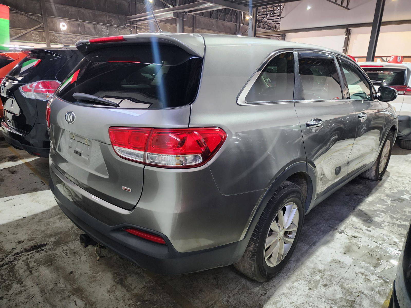 2017 KIA SORENTO — 163043 Miles — Lot 138907 — Al Quoz - Marhaba Auctions Used Cars - Image 5