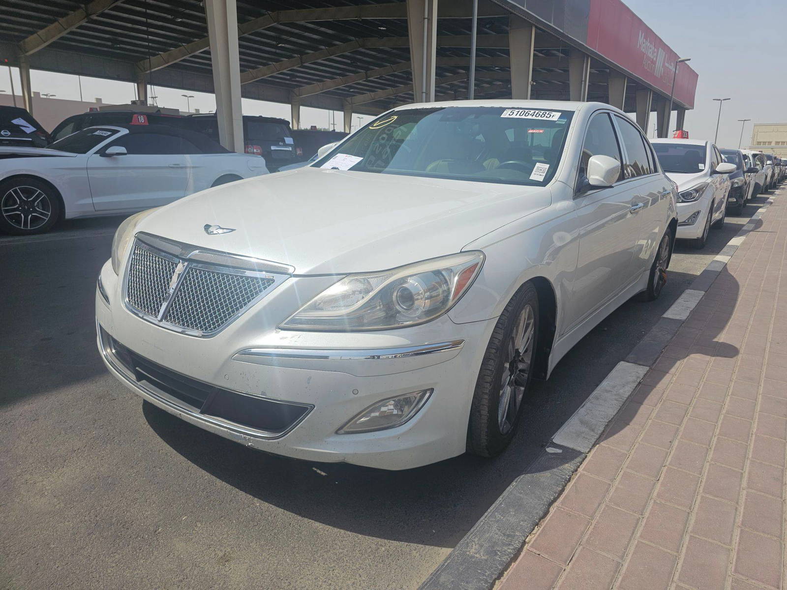 2012 HYUNDAI GENESIS — 186980 Miles — Lot DD5CU211715 — Souq - Marhaba Auctions Used Cars - Image 5