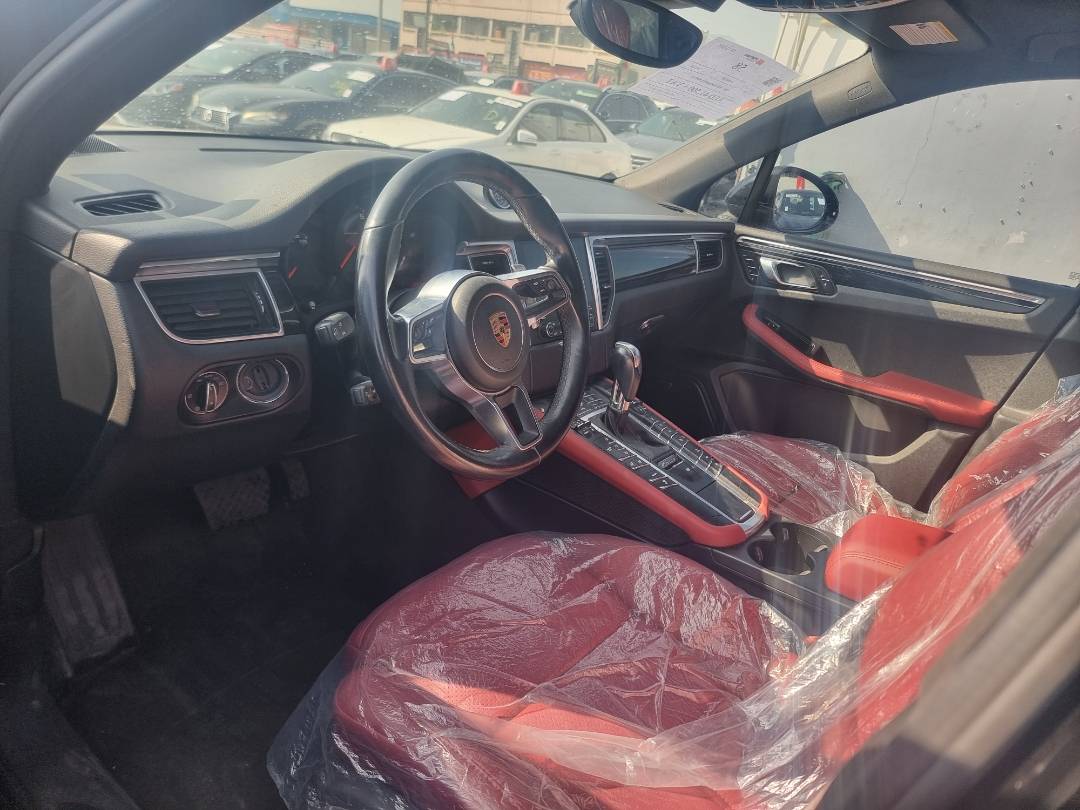 PORSCHE MACAN 2017 - Marhaba Auction Used Cars - Image 10