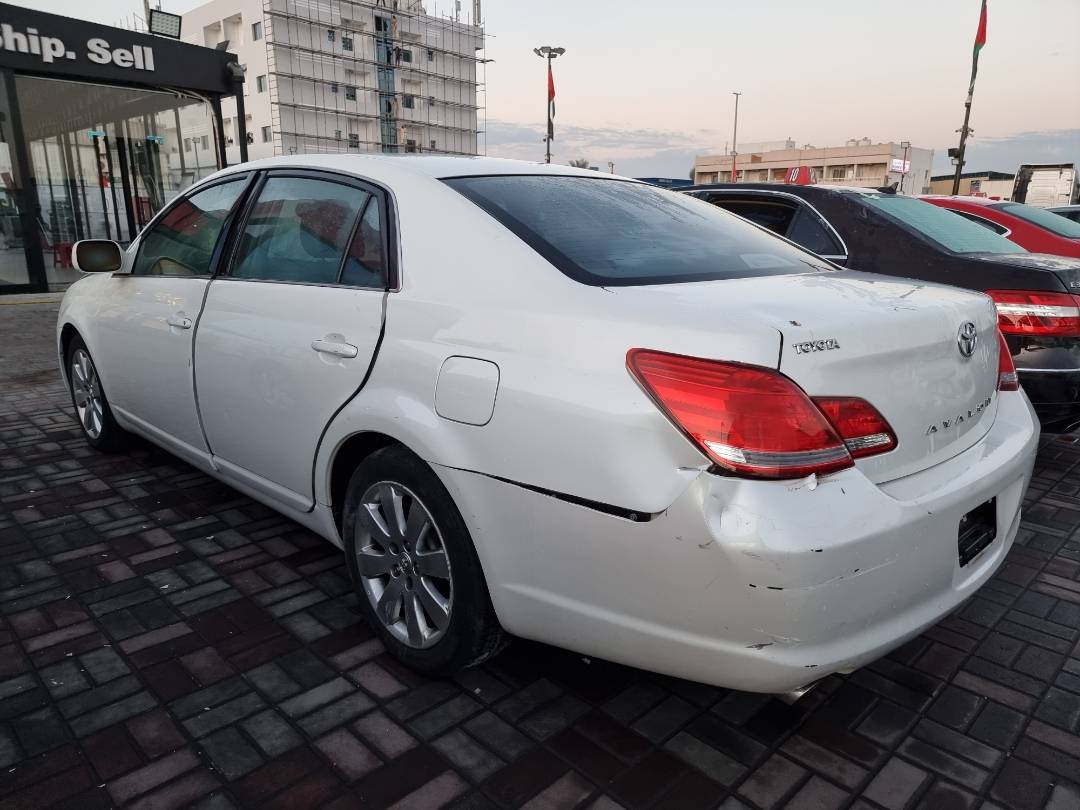 2005 TOYOTA AVALON — 202826 Miles — Lot 2135487 — Ind. 12 - Marhaba Auctions Used Cars - Image 4