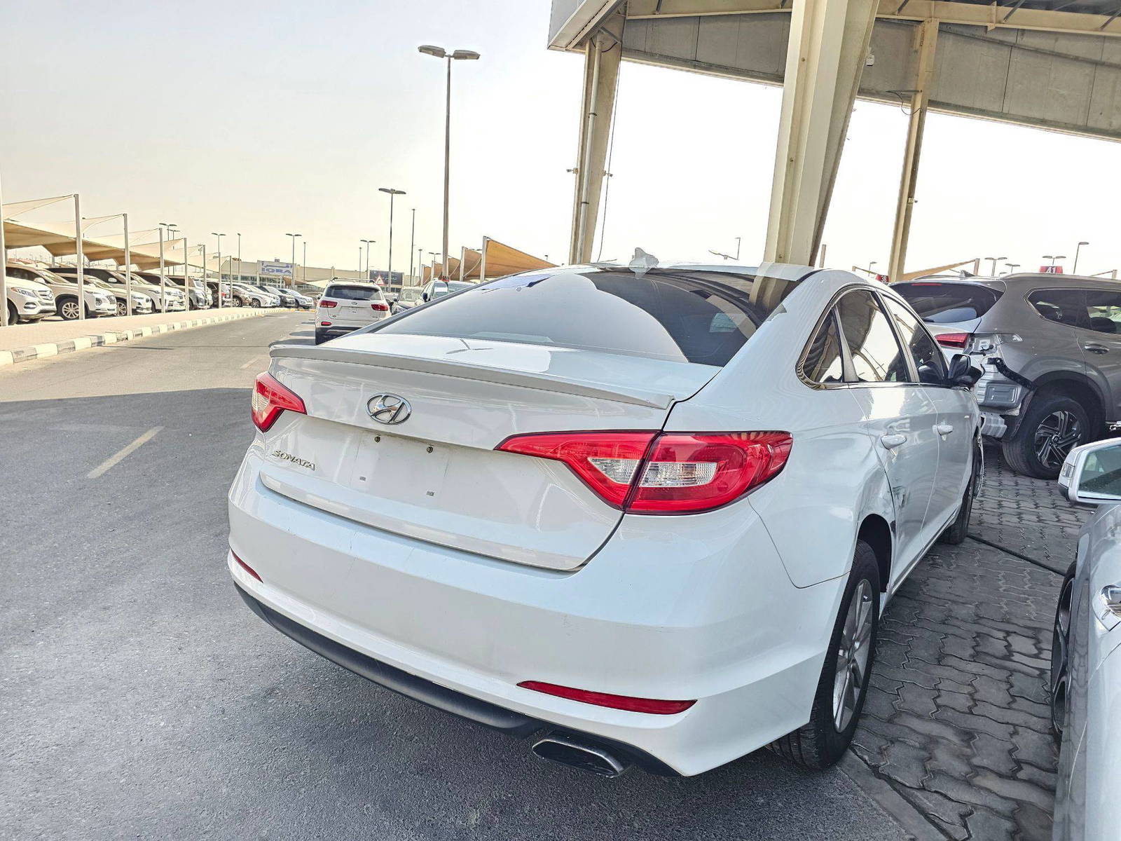 2015 HYUNDAI SONATA — 174300 Miles — Lot FH026126 — Main - Marhaba Auctions Used Cars - Image 3