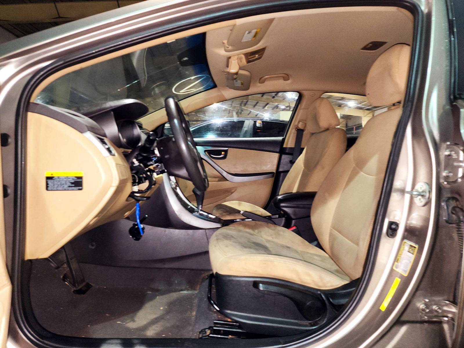 2013 HYUNDAI ELANTRA — 195659 Miles — Lot XDH372689 — Souq - Marhaba Auctions Used Cars - Image 8