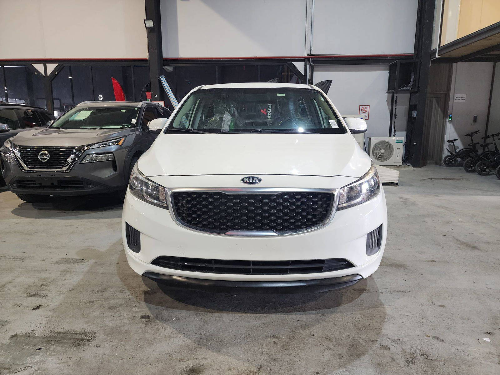2018 KIA SEDONA — 136704 Miles — Lot 17J6408784 — Main - Marhaba Auctions Used Cars - Image 8
