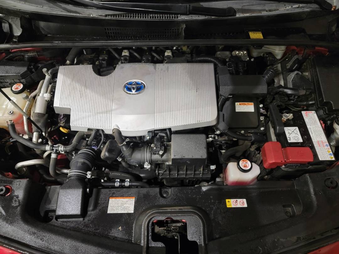 2017 TOYOTA PRIUS — 162518 Miles — Lot H3022891 — Main - Marhaba Auctions Used Cars - Image 9