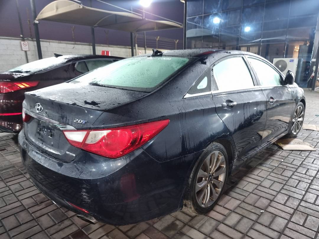 2013 HYUNDAI SONATA — 209392 Miles — Lot 125487 — Ind. 12 - Marhaba Auctions Used Cars - Image 4