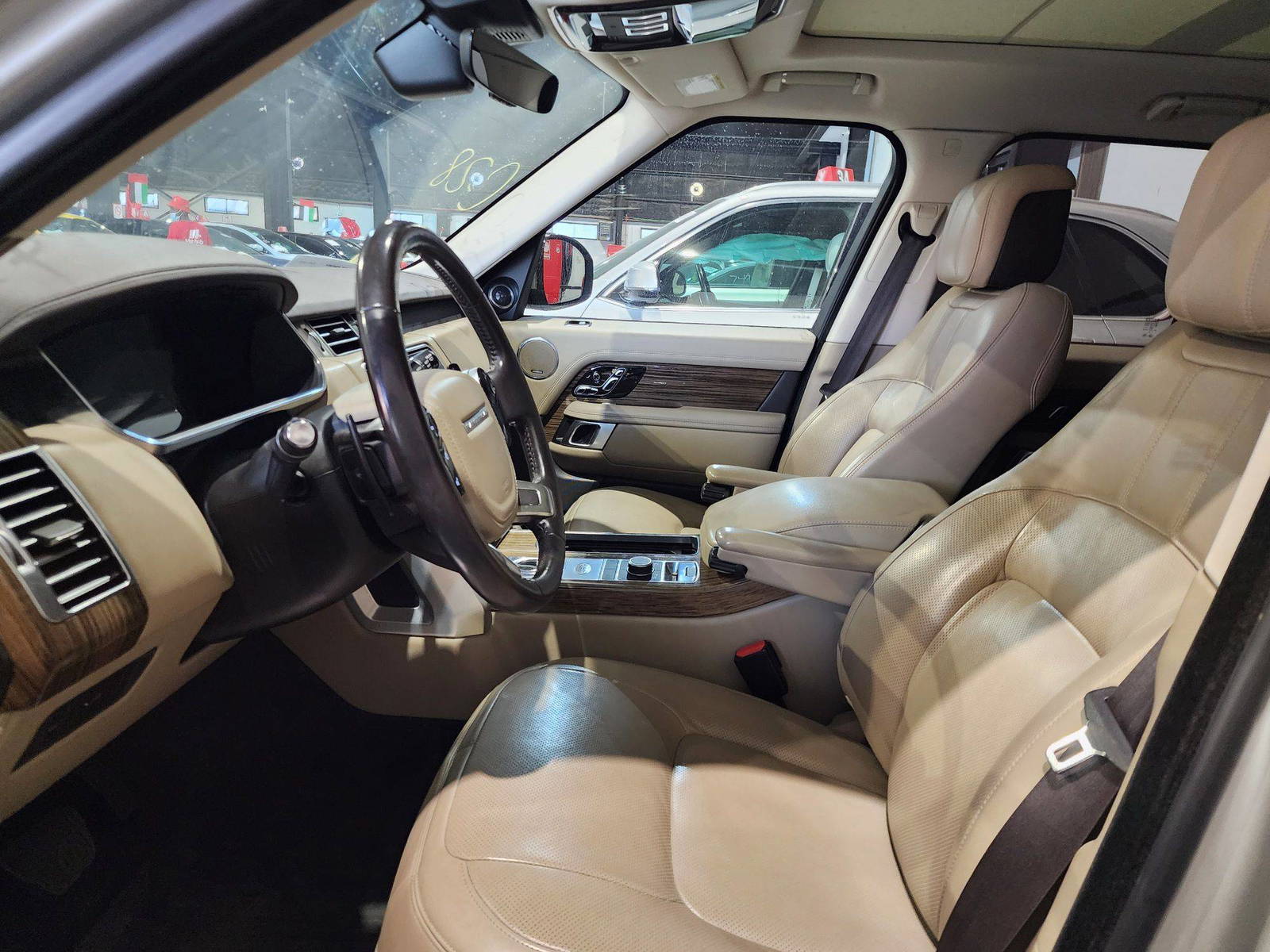 2019 LAND ROVER RANGE ROVER SUPERCHARGED — 88622 Miles — Lot 40162704 — Main - Marhaba Auctions Used Cars - Image 10