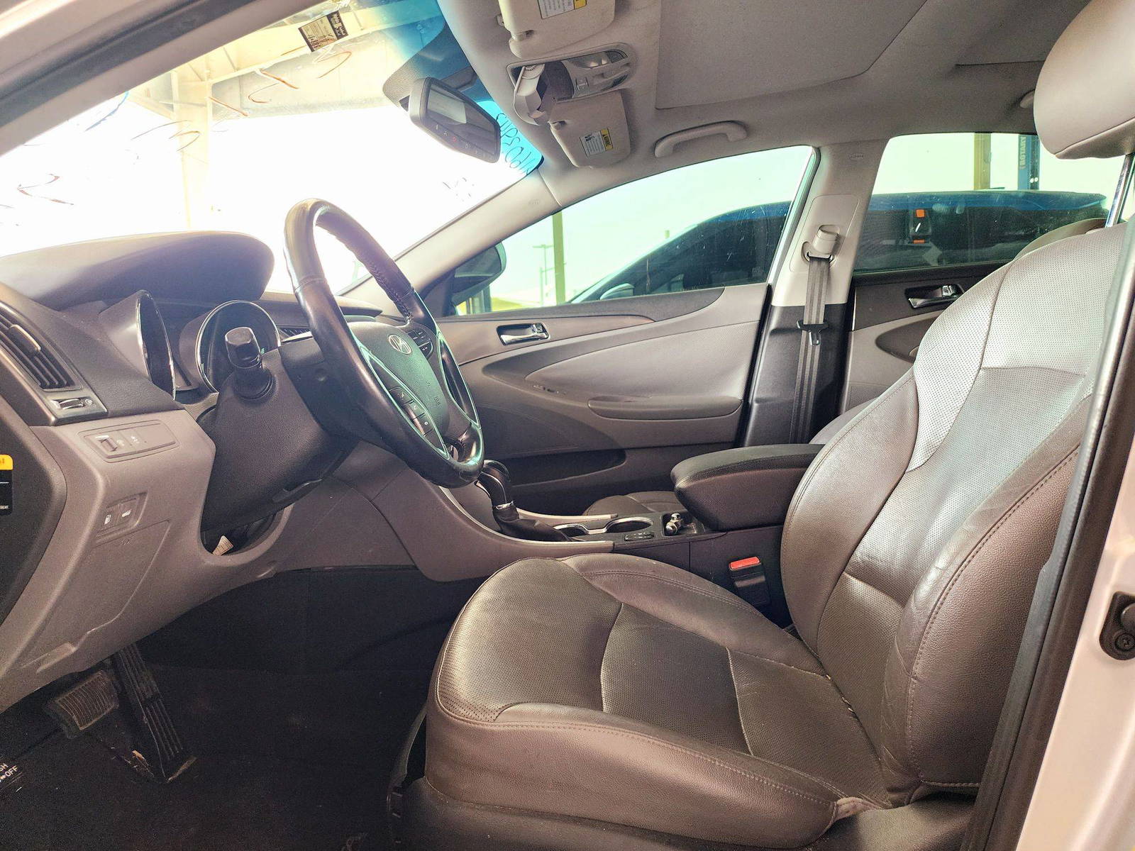 2014 HYUNDAI SONATA — 180888 Miles — Lot A4XEA115904 — Souq - Marhaba Auctions Used Cars - Image 9