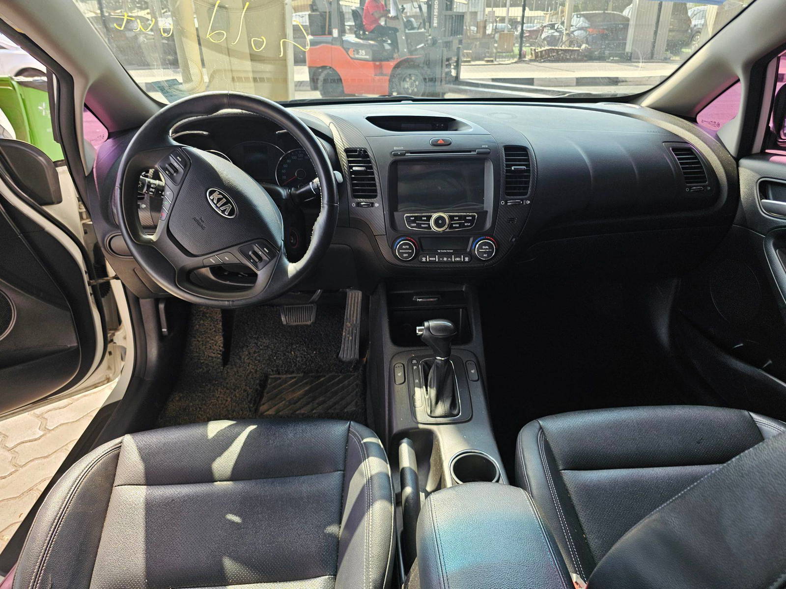 2014 KIA K3 — 108355 KM — Lot 164037 — Souq - Marhaba Auctions Used Cars - Image 7