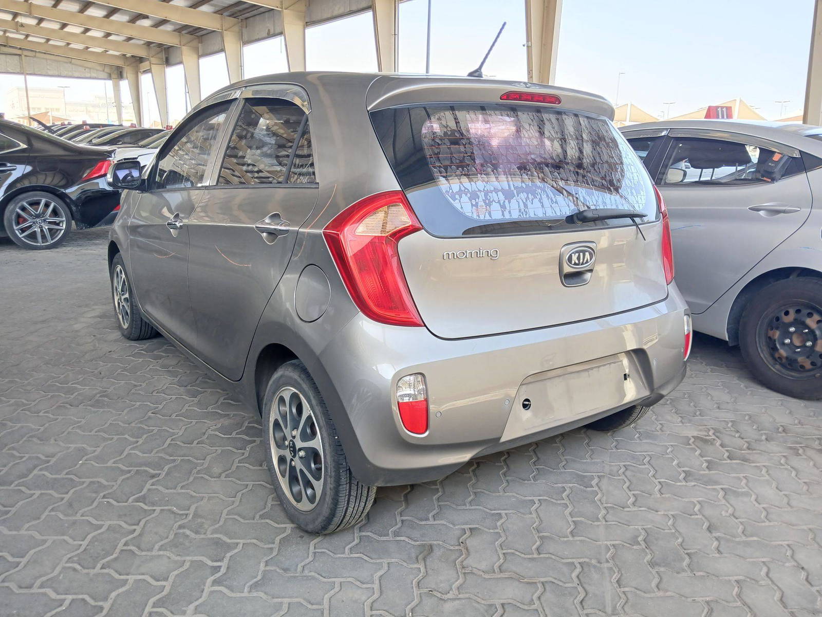 2012 KIA MORNING — 147316 KM — Lot 378955 — Souq - Marhaba Auctions Used Cars - Image 5