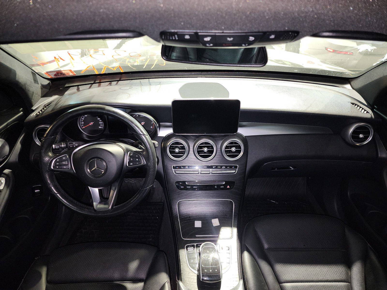 2018 MERCEDES BENZ GLC-300 — 101558 Miles — Lot 41353341 — Ind. 12 - Marhaba Auctions Used Cars - Image 8