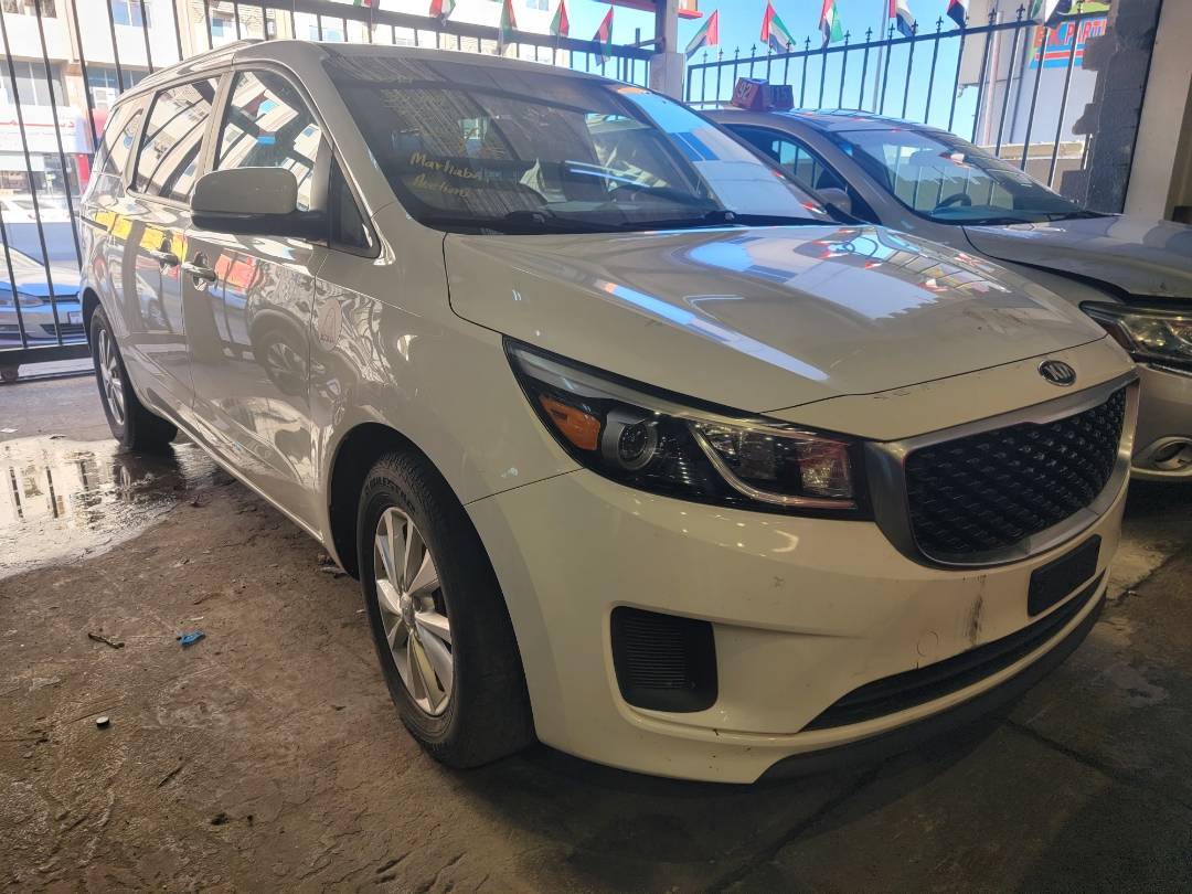 2016 KIA SEDONA — 189661 KM — Lot 6095724 — Main - Marhaba Auctions Used Cars - Image 3