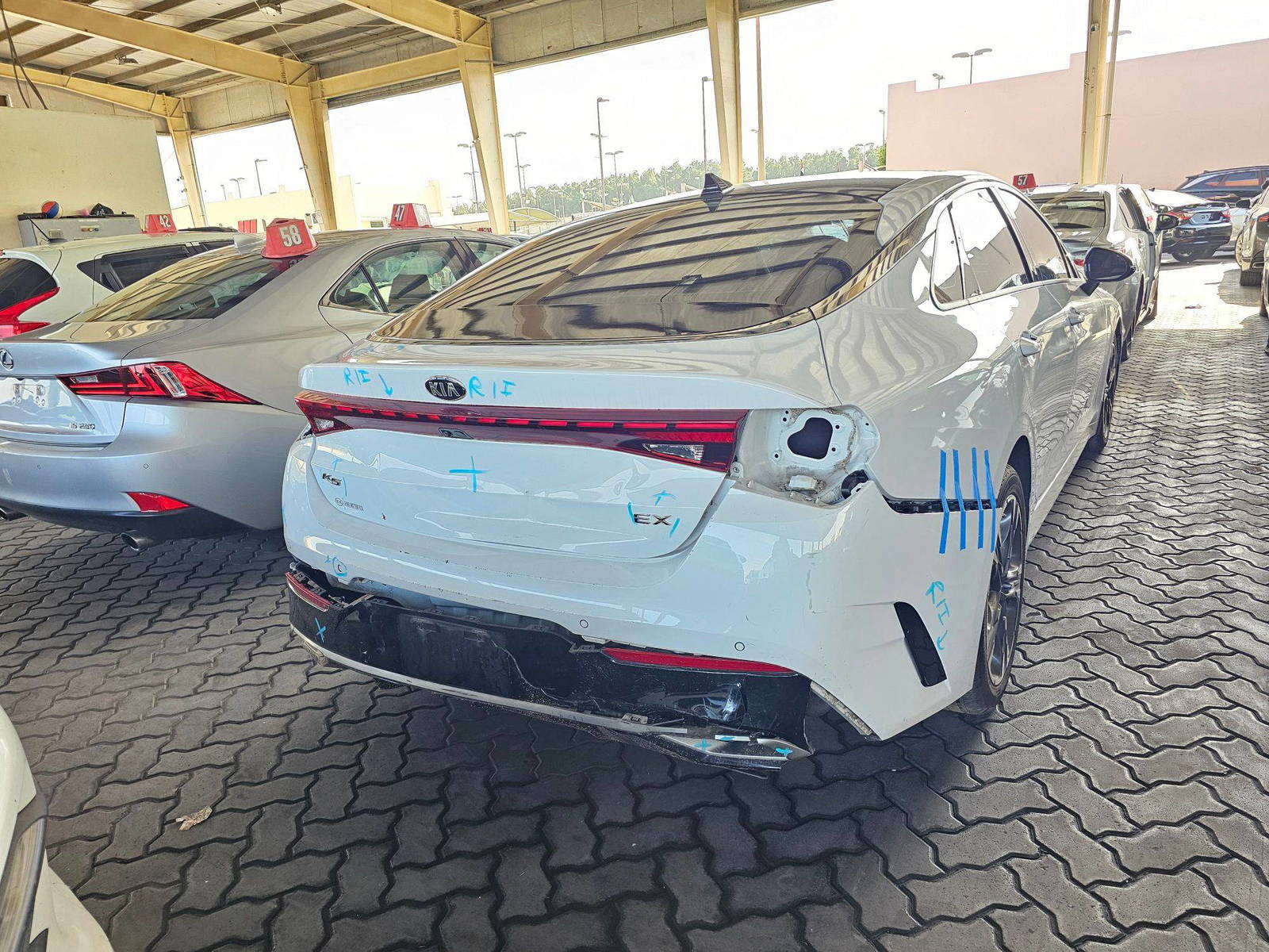 2021 KIA K5 — 70337 Miles — Lot 67901045 — Souq - Marhaba Auctions Used Cars - Image 4