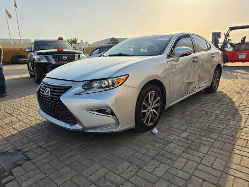 2016 LEXUS ES 300H at Marhaba Auctions