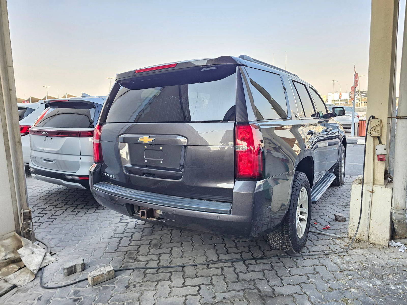 2015 CHEVROLET TAHOE — 214080 Miles — Lot 8FR253266 — Souq - Marhaba Auctions Used Cars - Image 4