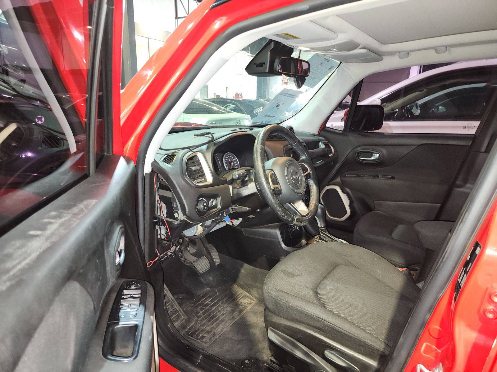 2017 JEEP RENEGADE SPORT — 96320 KM — Lot E58963 — Al Quoz - Marhaba Auctions Used Cars - Image 9