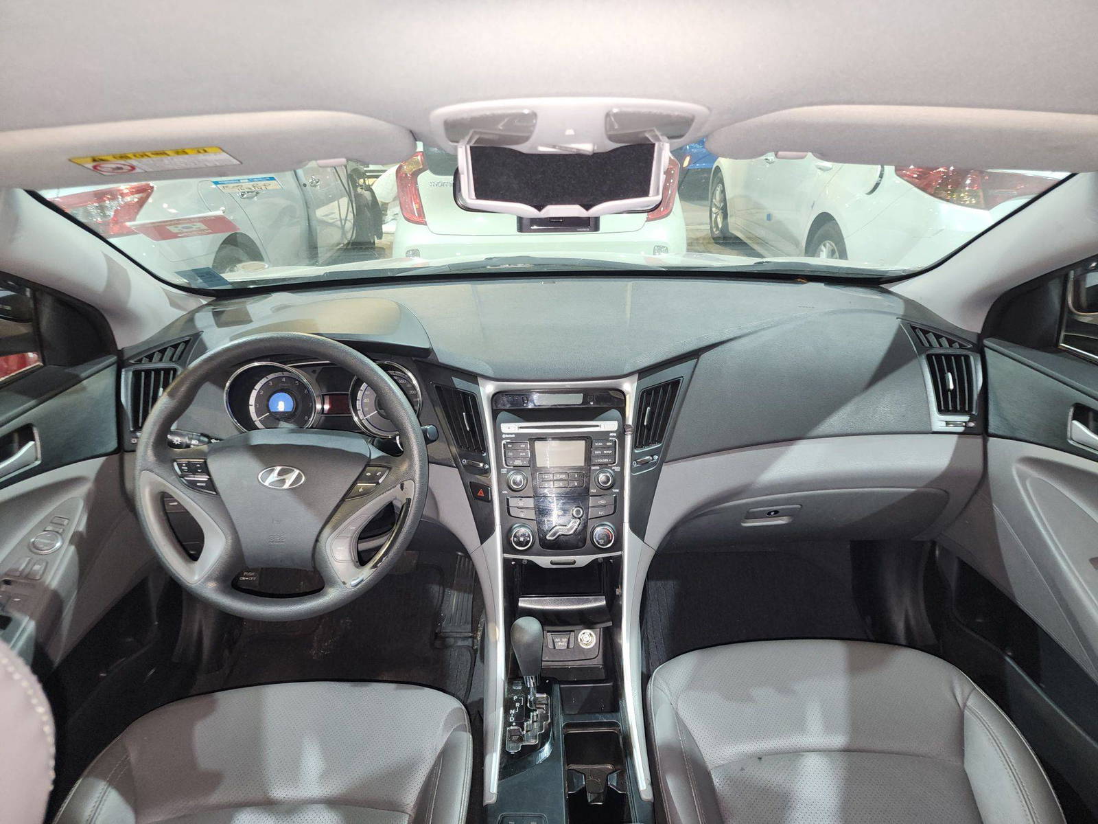 2011 HYUNDAI SONATA — 103141 KM — Lot 220253 — Al Quoz - Marhaba Auctions Used Cars - Image 8