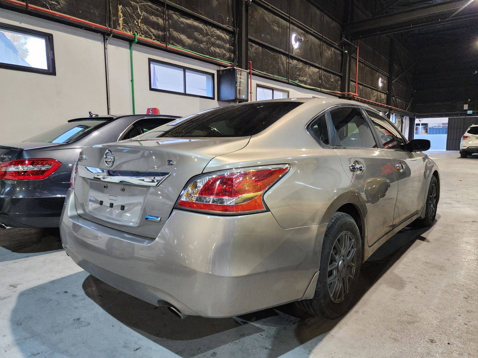 2014 NISSAN ALTIMA — 154927 Miles — Lot 85233 — Al Quoz - Marhaba Auctions Used Cars - Image 3