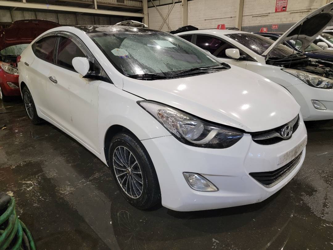 HYUNDAI AVANTE 2012 - Marhaba Auction Used Cars - Image 4